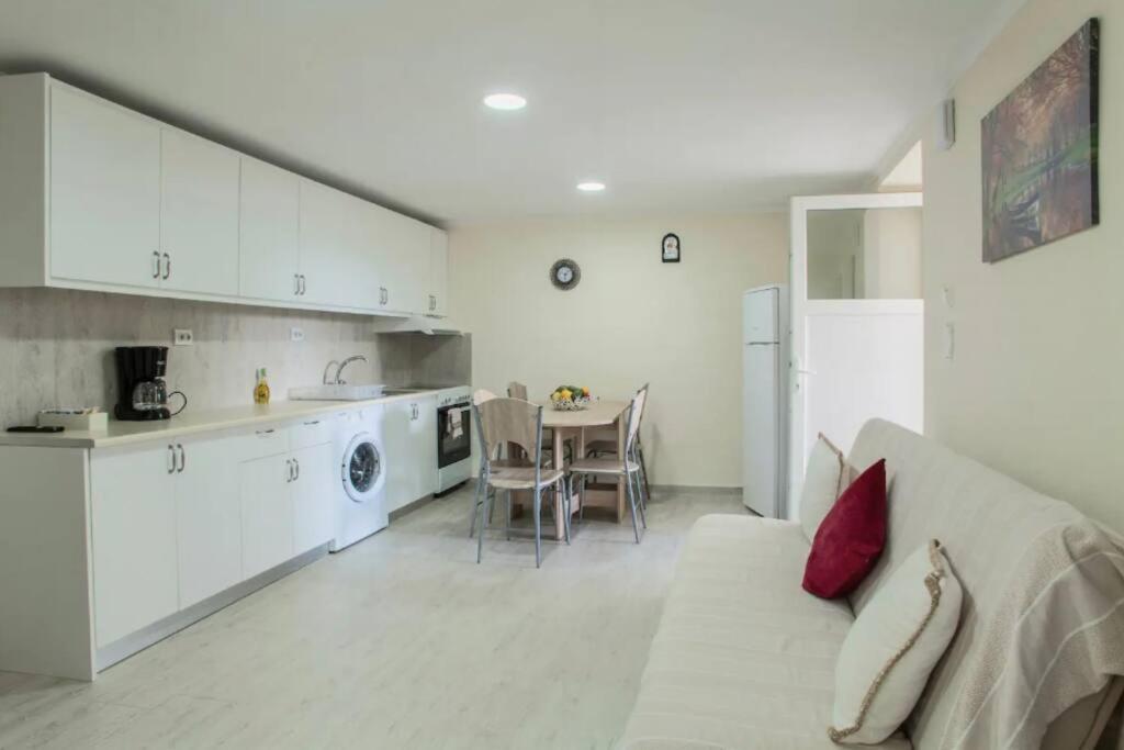 Апартаменти Newly Reconstructed Flat 107Sqm! Chania  Екстер'єр фото